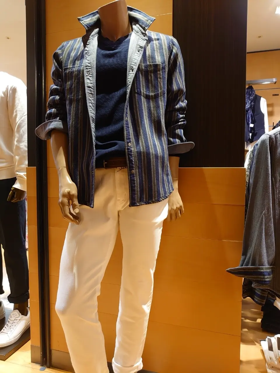  三宅 コーディネート画像