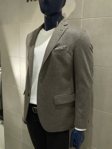 JOSEPH ABBOUD 吉川 コーディネート画像