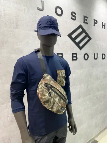 JOSEPH ABBOUD 東　 コーディネート画像