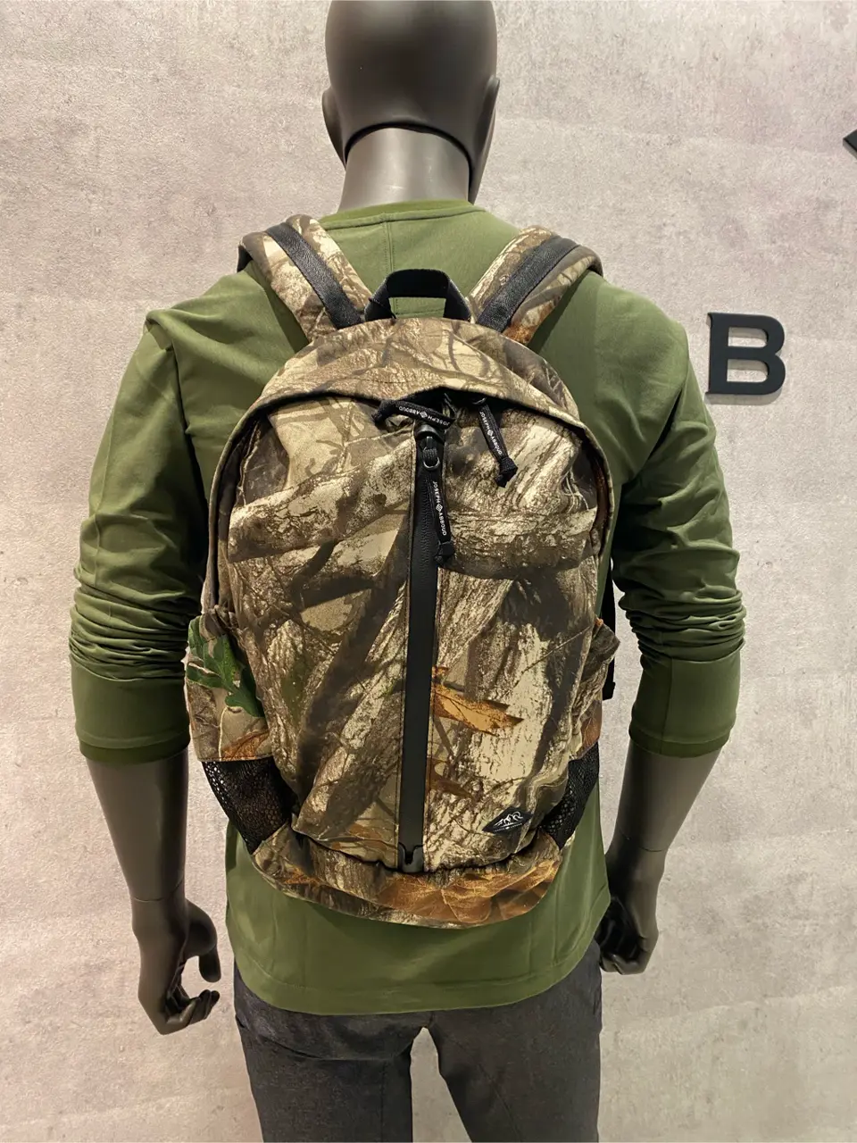  東　 コーディネート画像