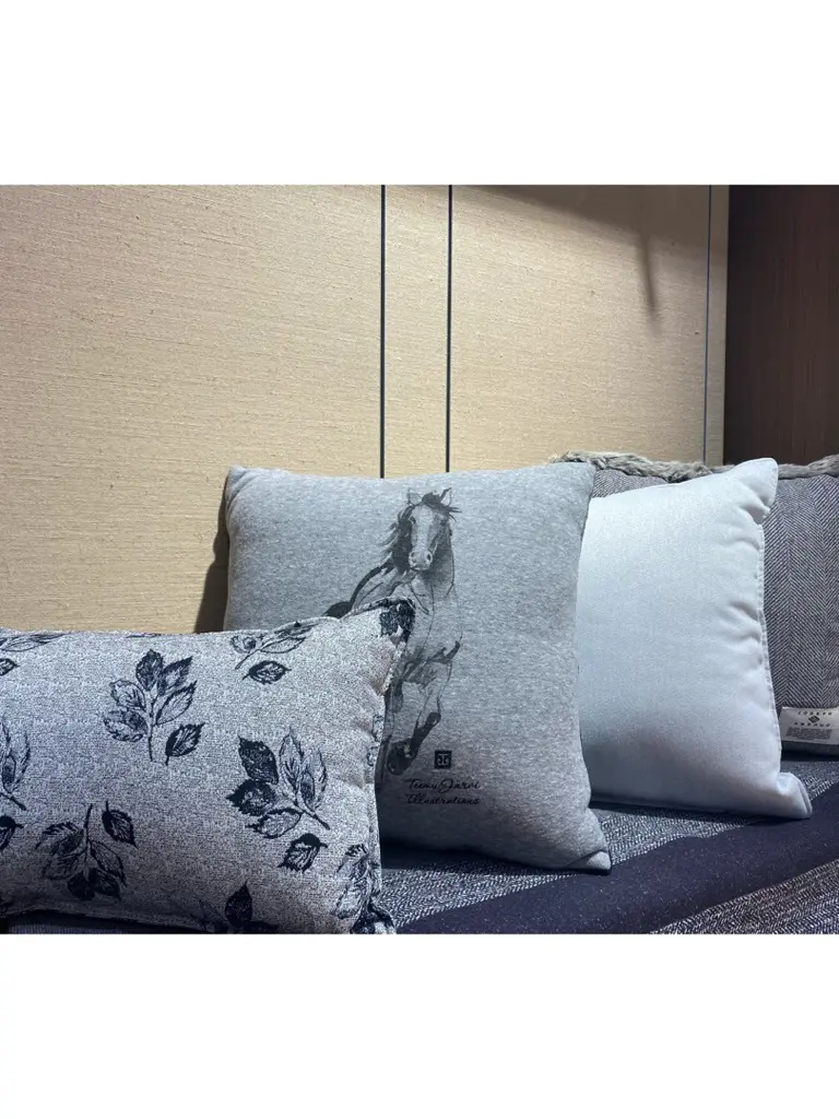 JOSEPH ABBOUD 東　 コーディネート画像