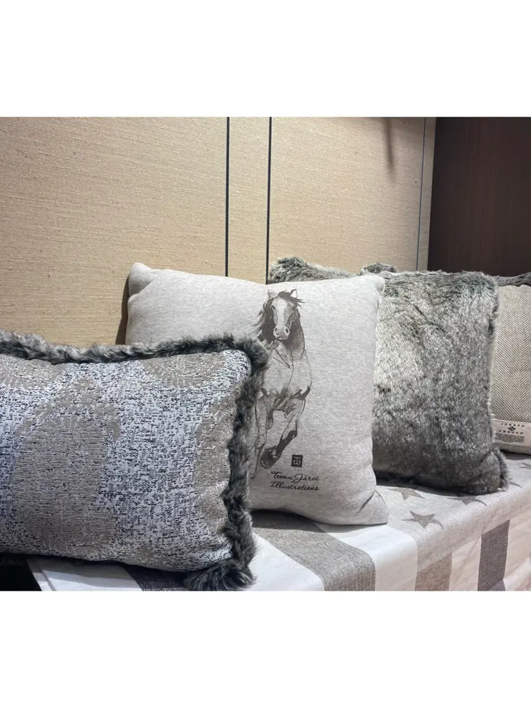 JOSEPH ABBOUD 東　 コーディネート画像