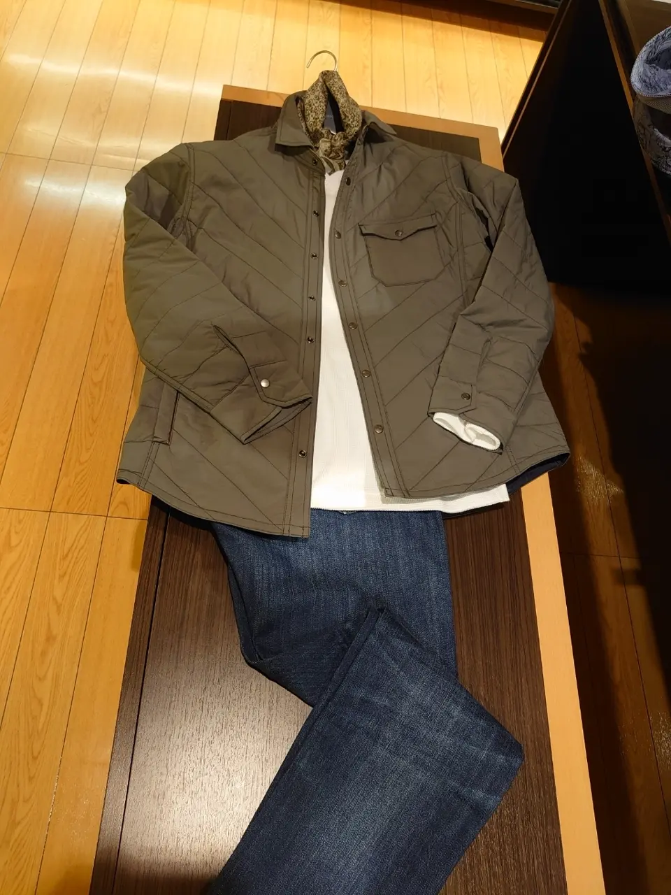  三宅 コーディネート画像