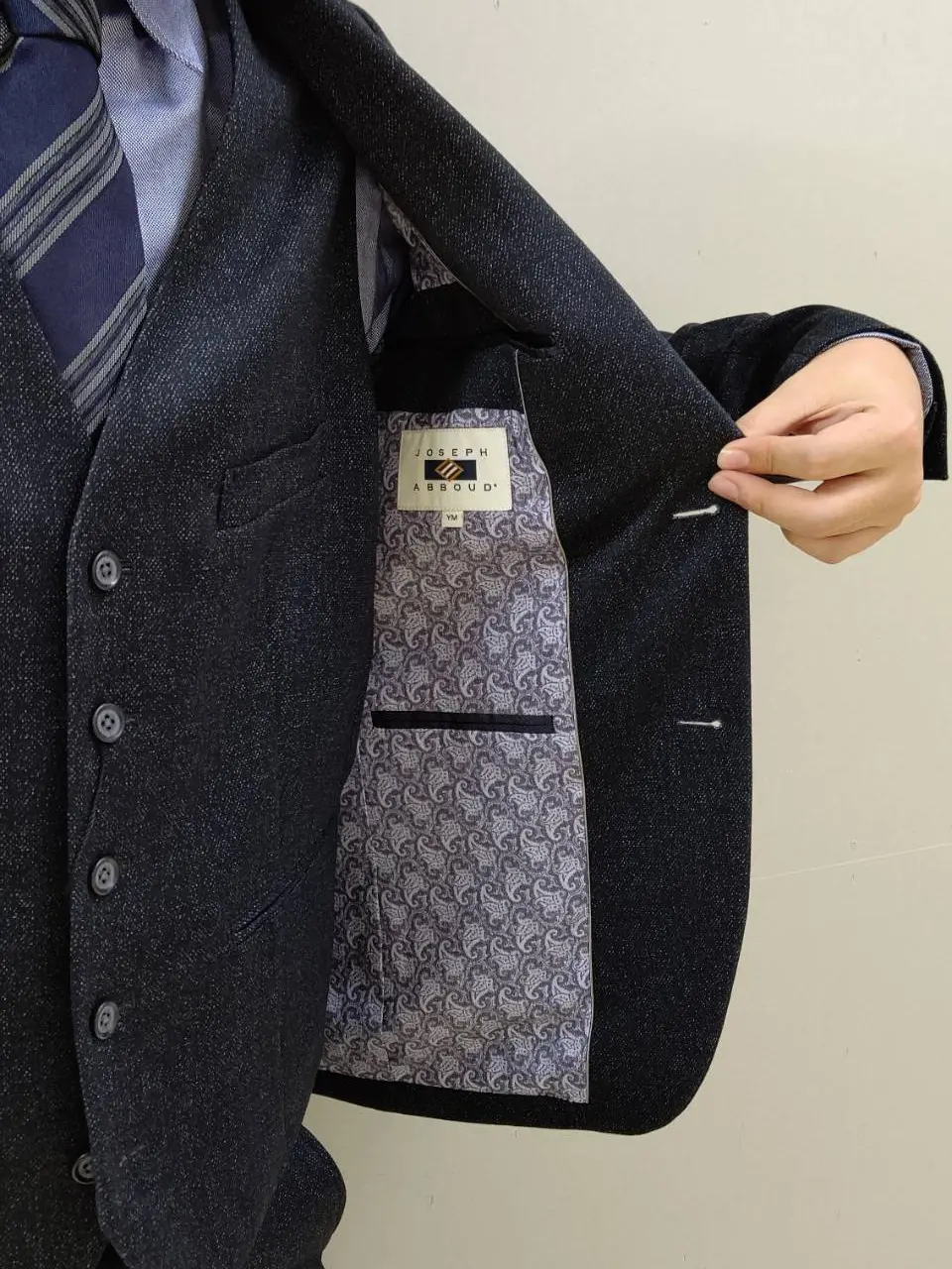 JOSEPH ABBOUD 大坪 コーディネート画像