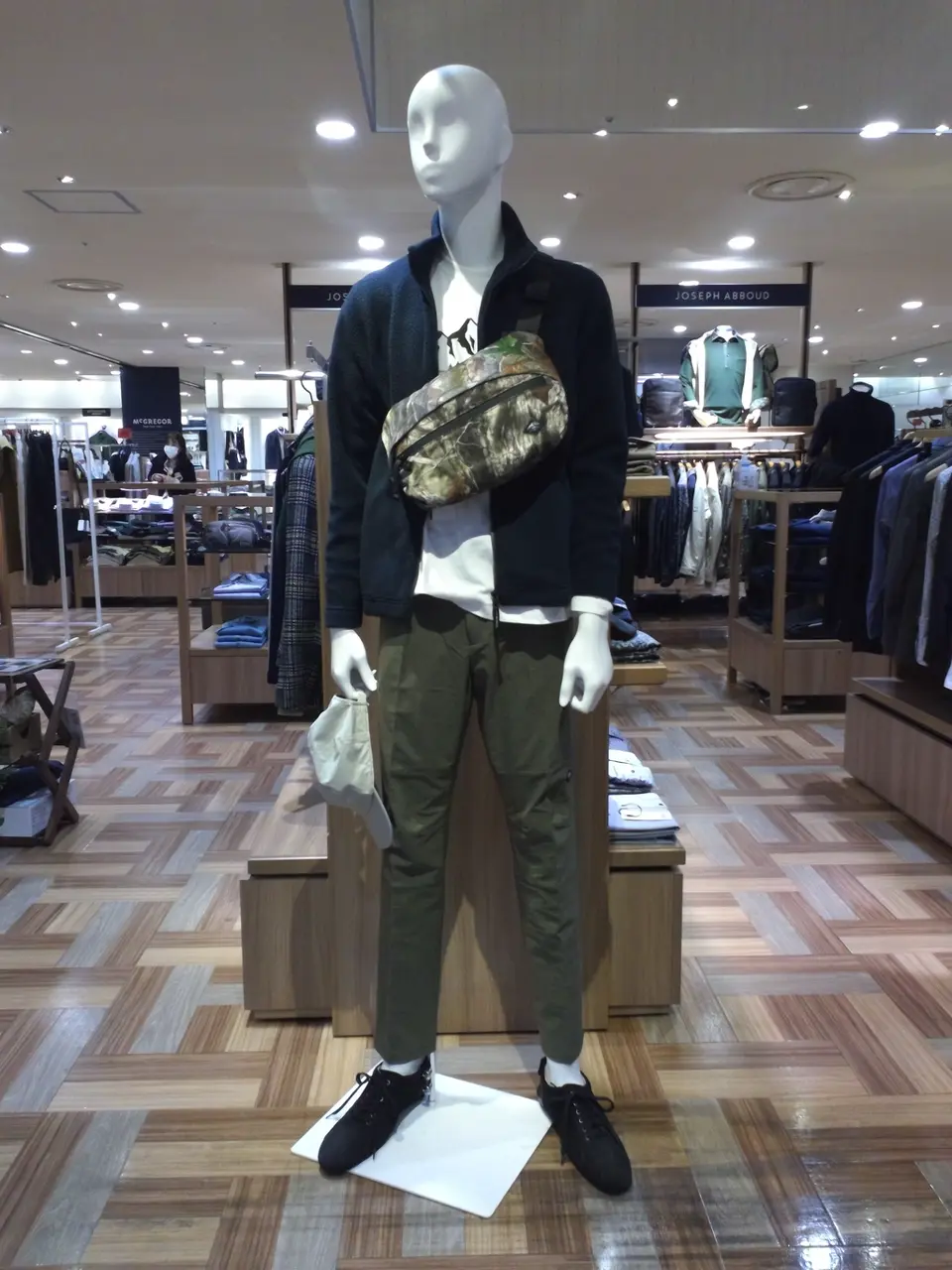 JOSEPH ABBOUD 森部 コーディネート画像