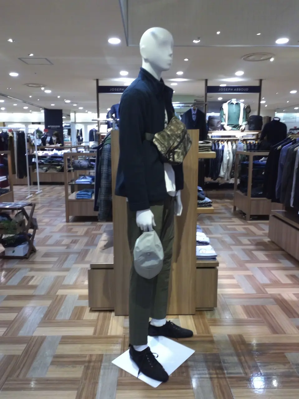 JOSEPH ABBOUD 森部 コーディネート画像