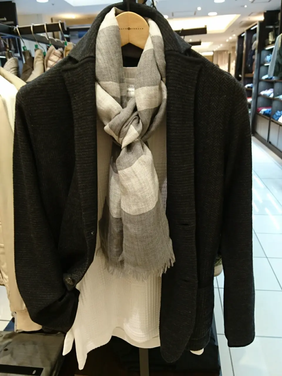 JOSEPH ABBOUD 大野 コーディネート画像