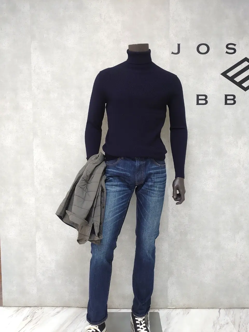 JOSEPH ABBOUD 石川 コーディネート画像