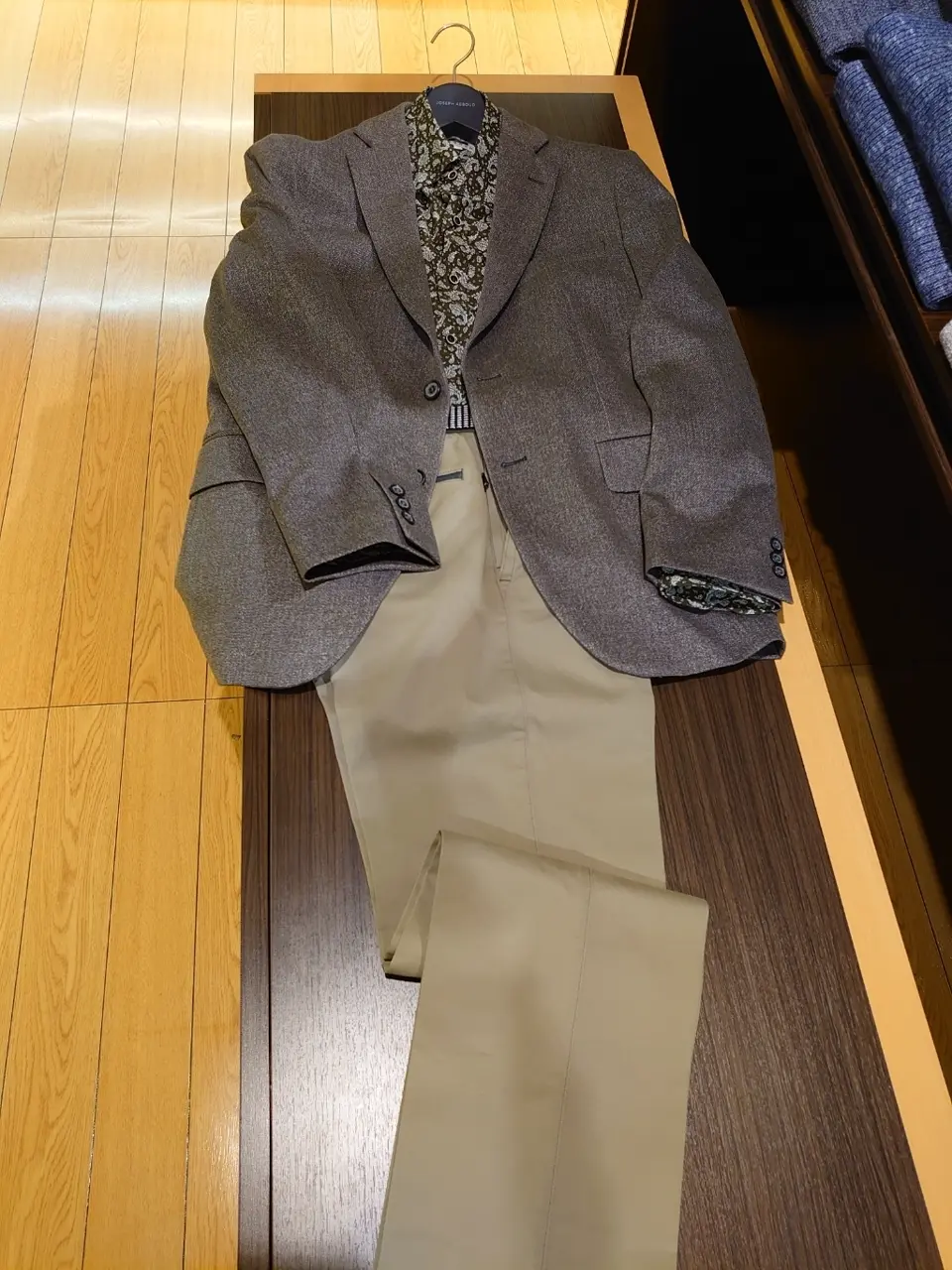  三宅 コーディネート画像