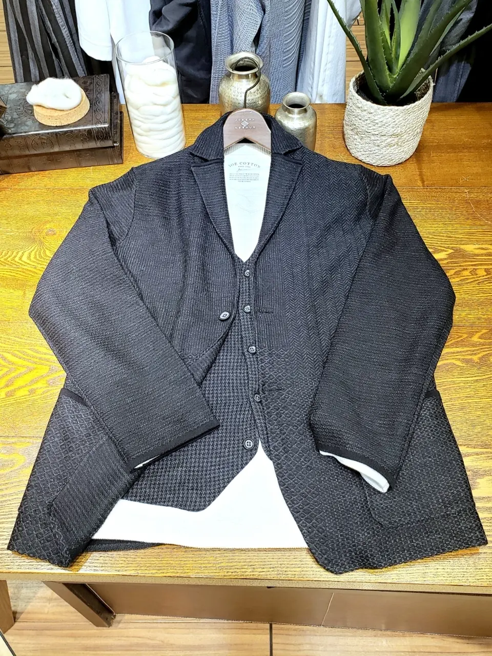 JOSEPH ABBOUD 中西 コーディネート画像