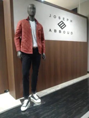 JOSEPH ABBOUD 重留 コーディネート画像