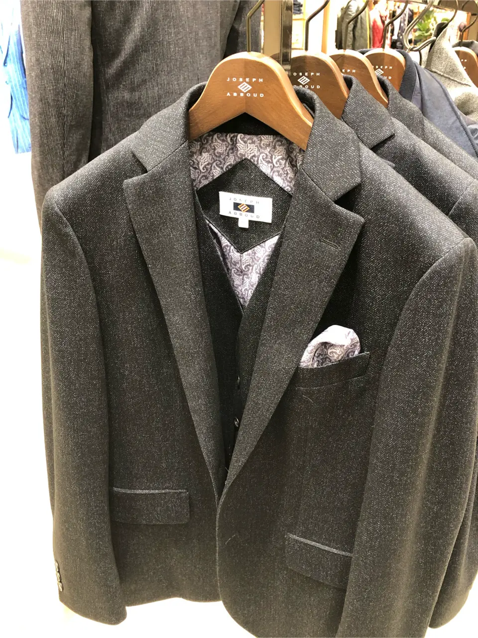 JOSEPH ABBOUD 北洞 コーディネート画像