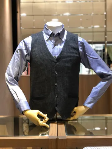 JOSEPH ABBOUD 小城 コーディネート画像