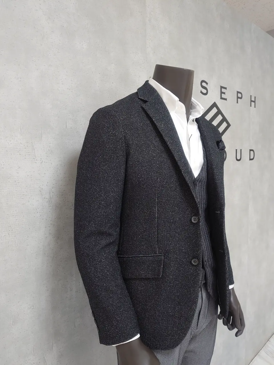 JOSEPH ABBOUD 石川 コーディネート画像