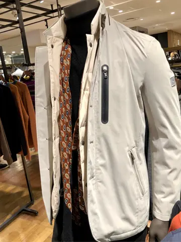 JOSEPH ABBOUD 新林 コーディネート画像