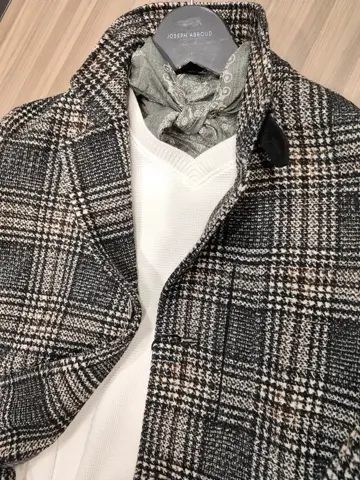 JOSEPH ABBOUD 袋地 コーディネート画像