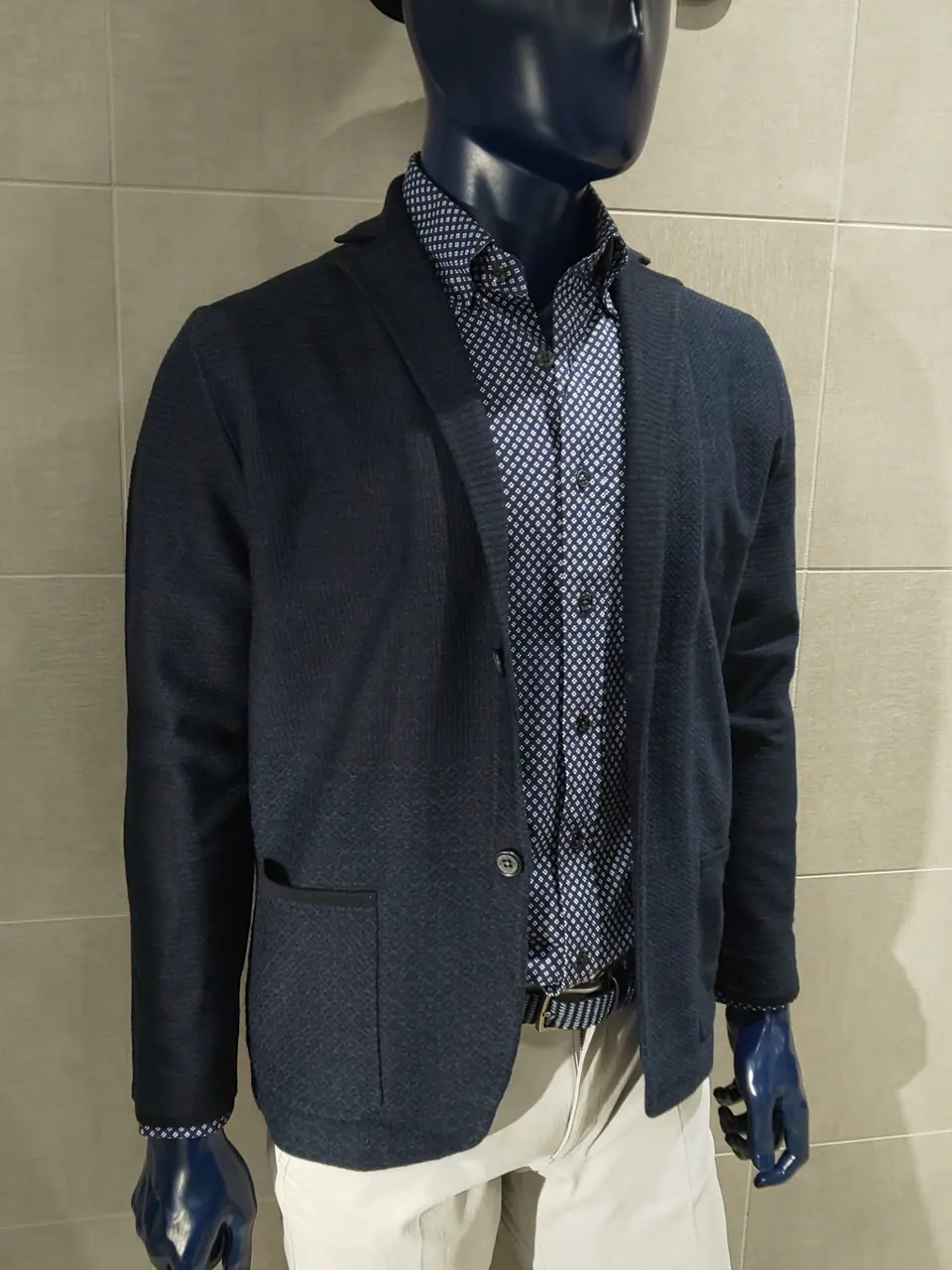 JOSEPH ABBOUD 吉川 コーディネート画像