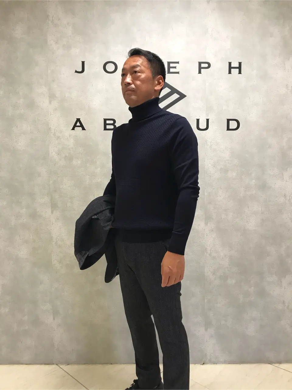 JOSEPH ABBOUD 佐藤 コーディネート画像