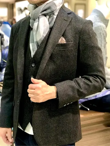 JOSEPH ABBOUD 植岡 コーディネート画像