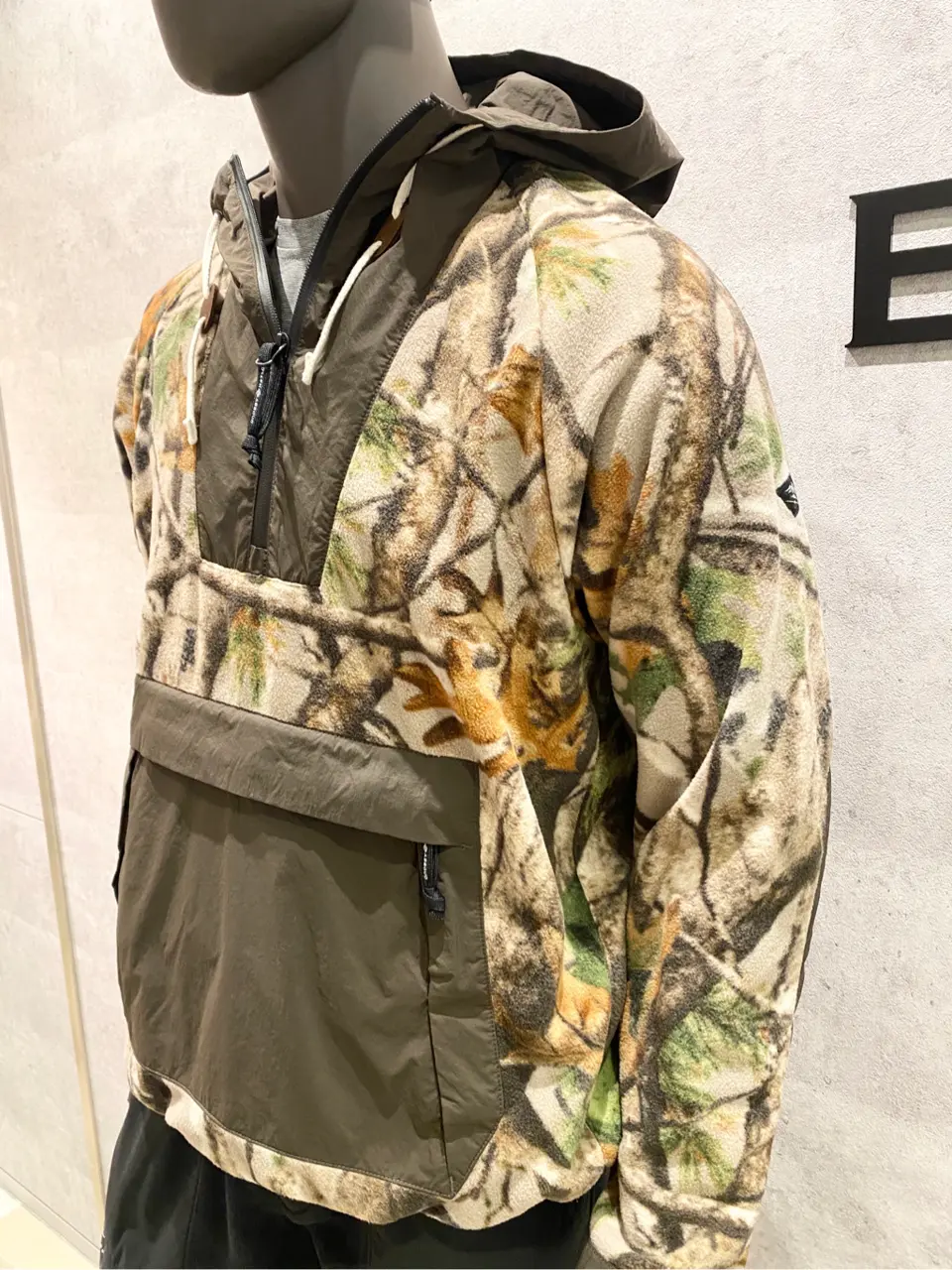 JOSEPH ABBOUD 東　 コーディネート画像