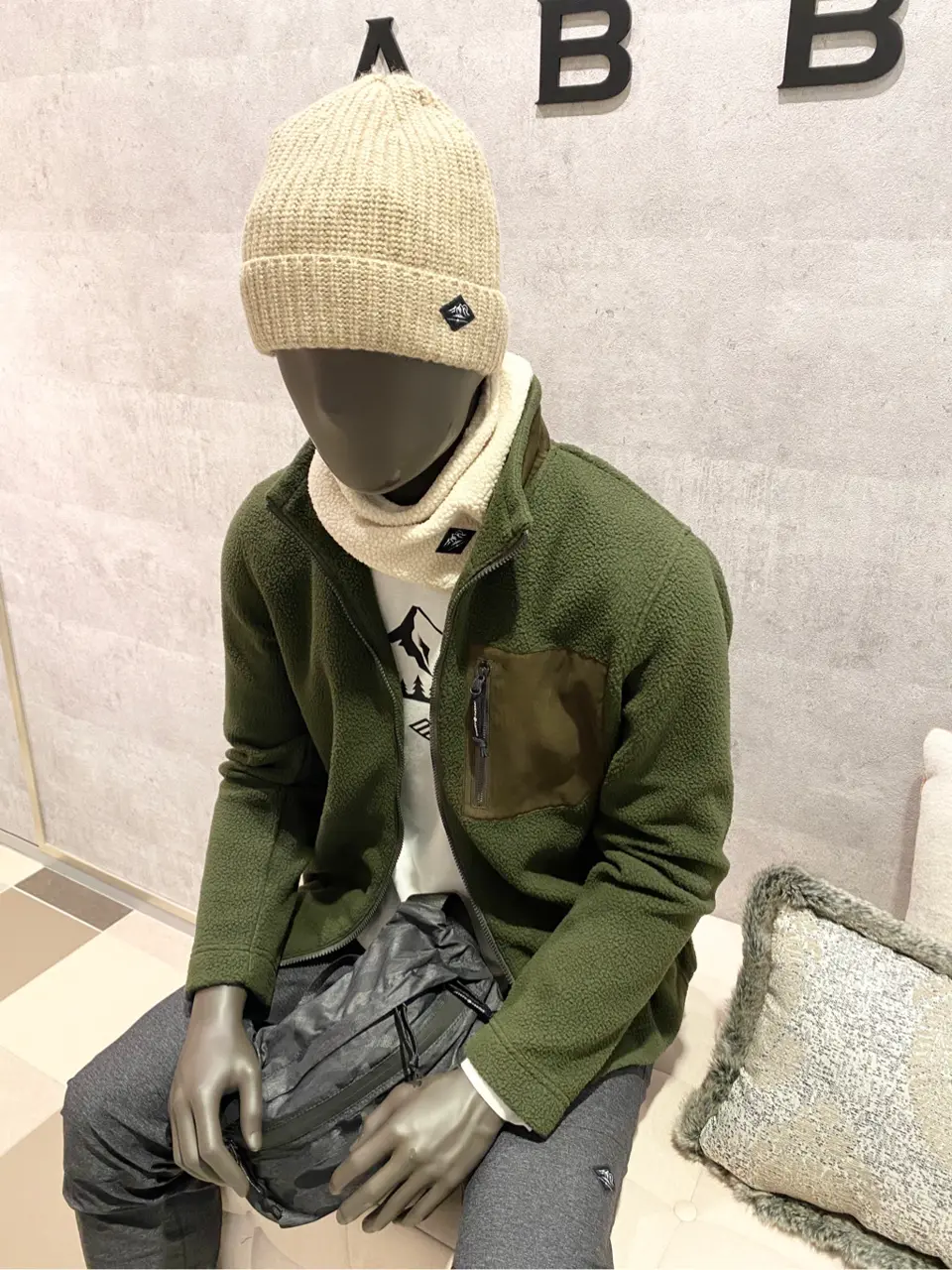 JOSEPH ABBOUD 東　 コーディネート画像