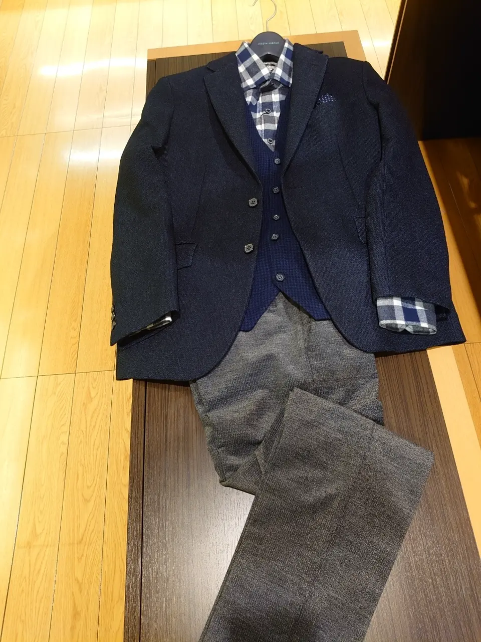  三宅 コーディネート画像