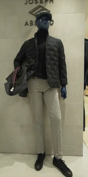 JOSEPH ABBOUD 吉川 コーディネート画像