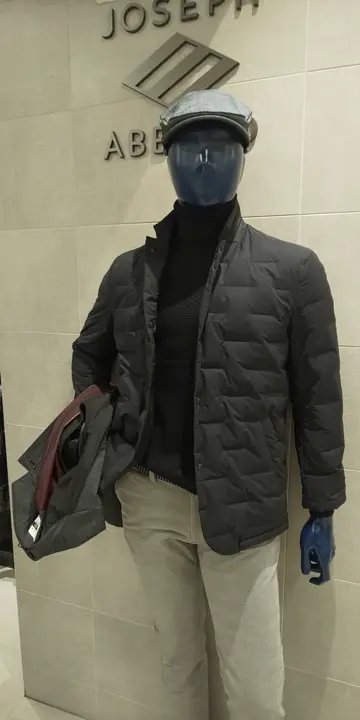 JOSEPH ABBOUD 吉川 コーディネート画像