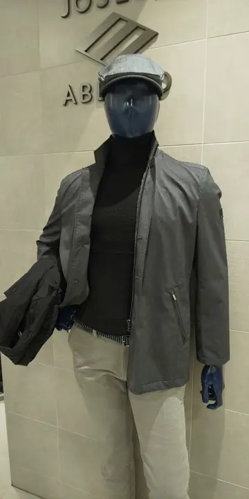 JOSEPH ABBOUD 吉川 コーディネート画像