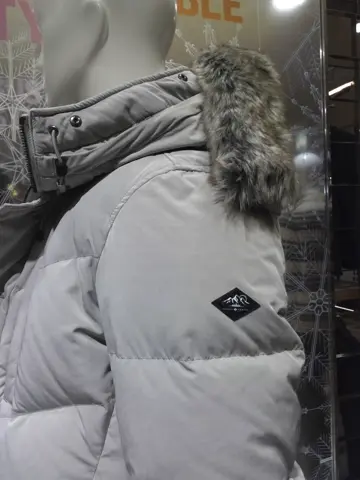 JOSEPH ABBOUD 小城 コーディネート画像