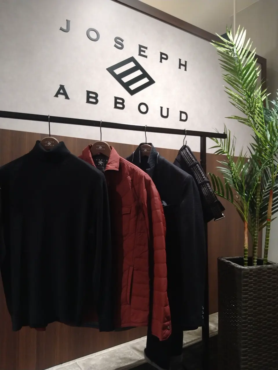 JOSEPH ABBOUD 重留 コーディネート画像