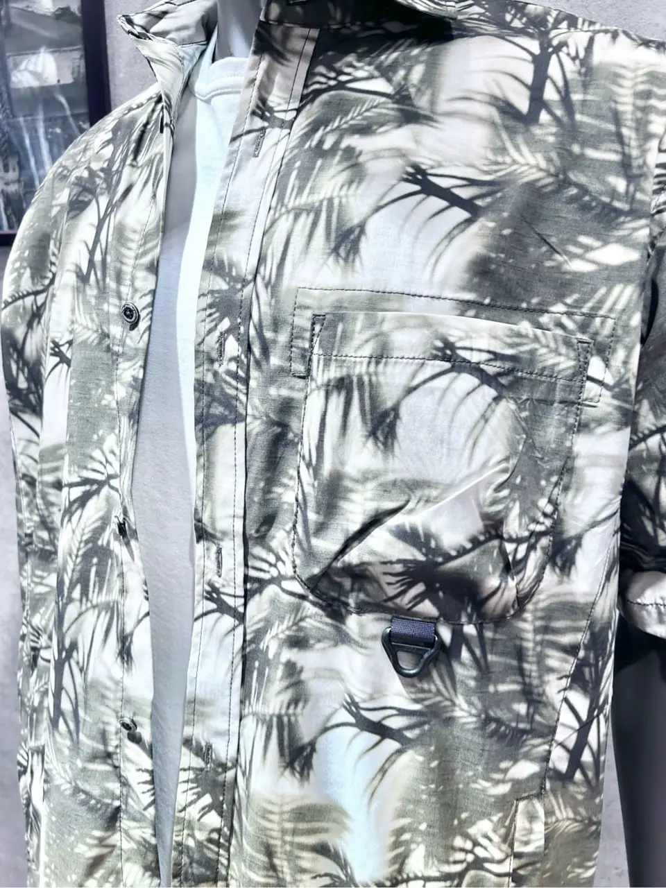 JOSEPH ABBOUD MOUNTAIN 二澤 コーディネート画像