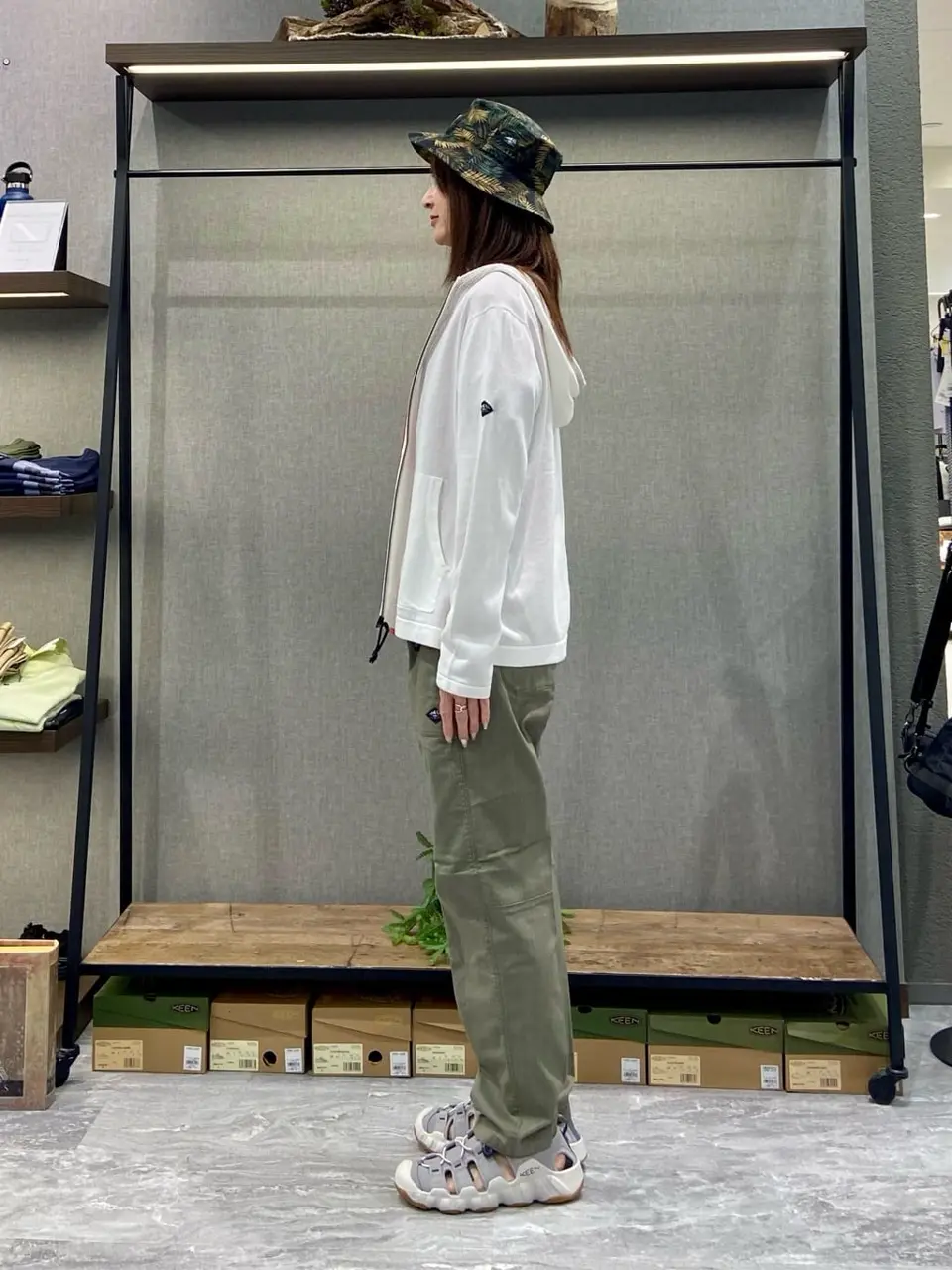 JOSEPH ABBOUD MOUNTAIN たかい　かおり コーディネート画像