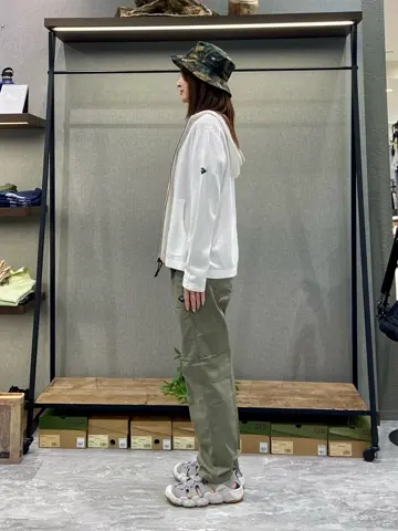 JOSEPH ABBOUD MOUNTAIN たかい　かおり コーディネート画像