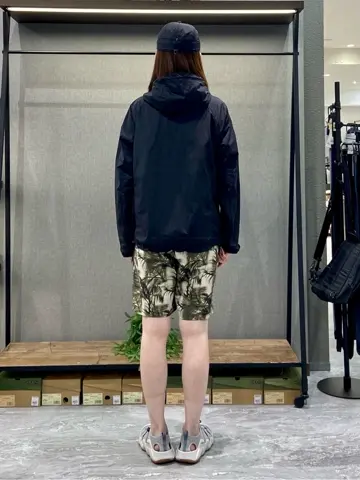 JOSEPH ABBOUD MOUNTAIN たかい　かおり コーディネート画像