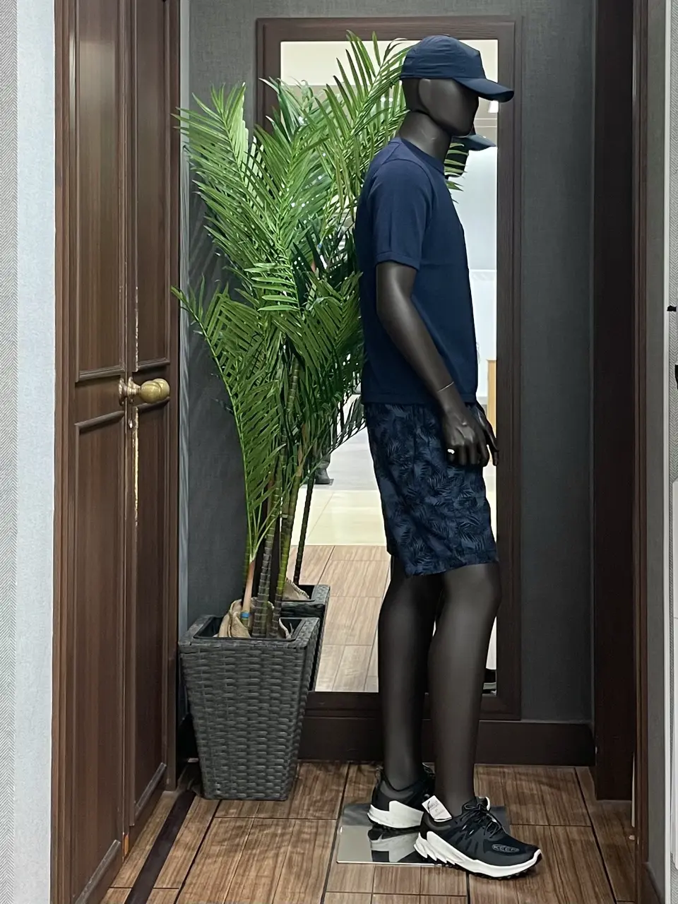 JOSEPH ABBOUD MOUNTAIN 藤原 コーディネート画像