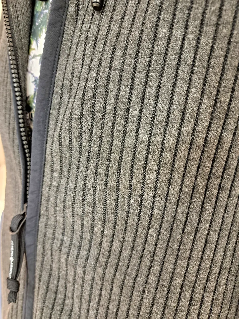 JOSEPH ABBOUD MOUNTAIN 藤川 コーディネート画像