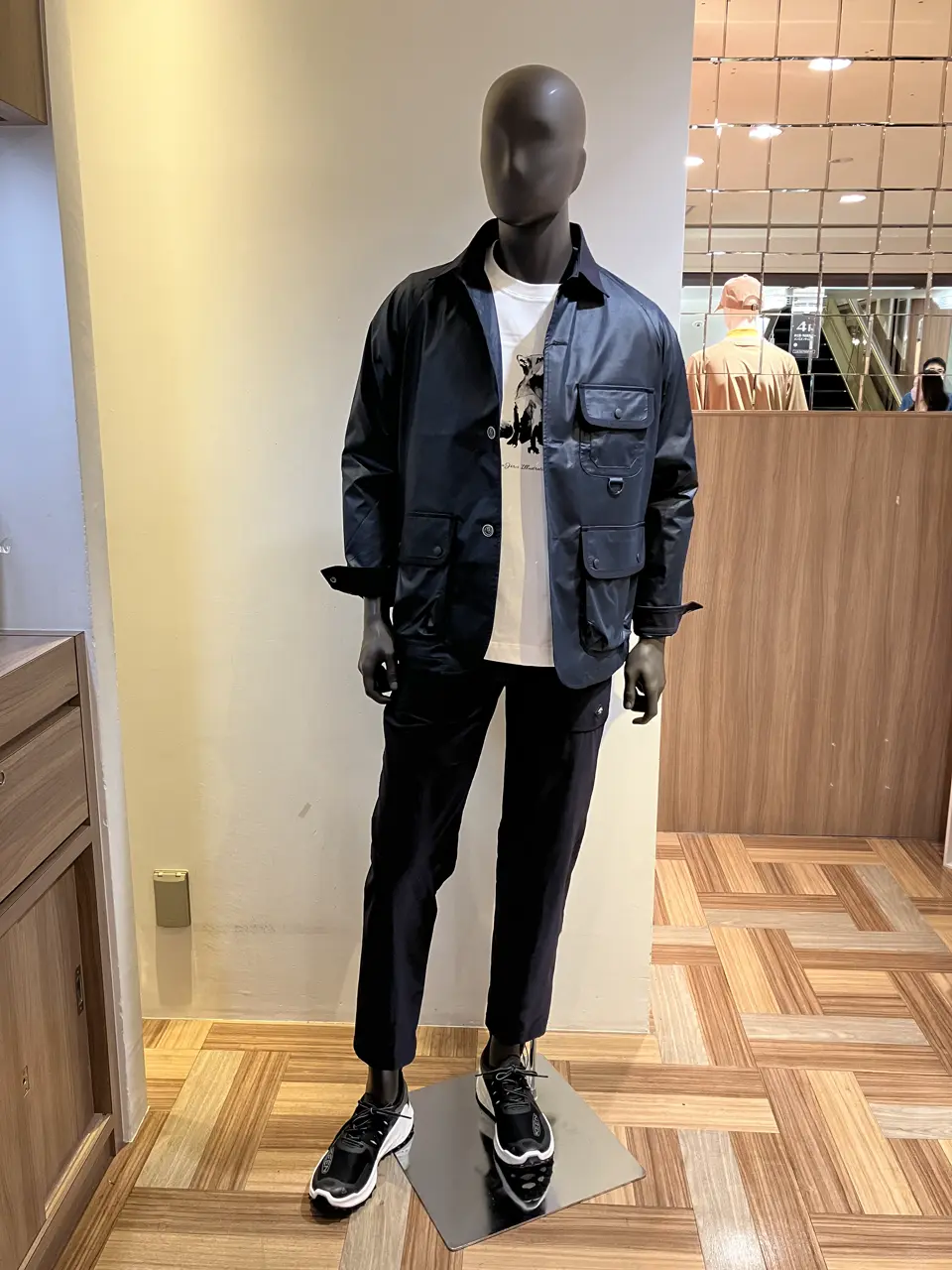 JOSEPH ABBOUD 小城 コーディネート画像