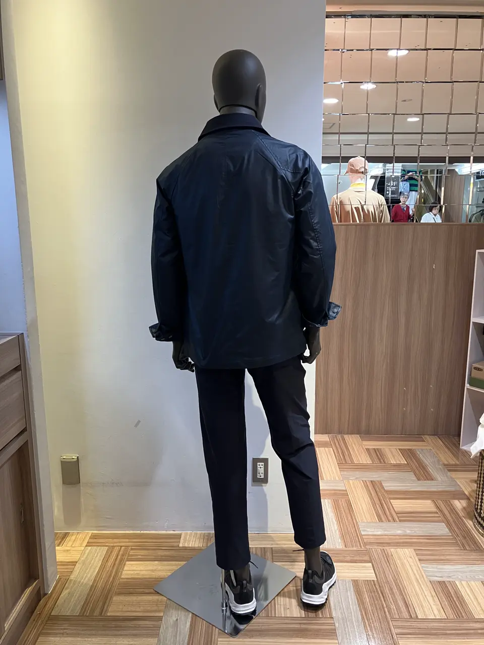 JOSEPH ABBOUD 小城 コーディネート画像