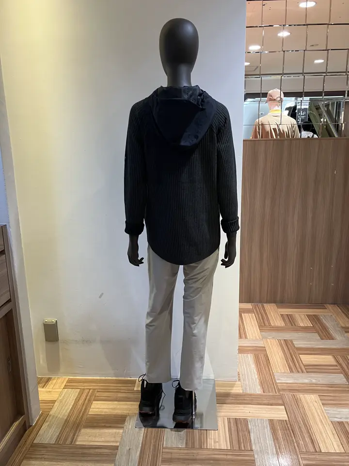 JOSEPH ABBOUD MOUNTAIN 小城 コーディネート画像
