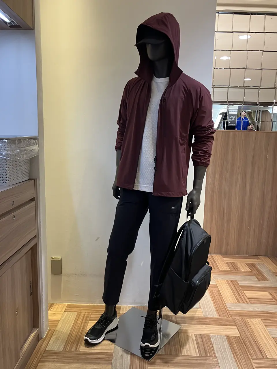 JOSEPH ABBOUD MOUNTAIN 小城 コーディネート画像