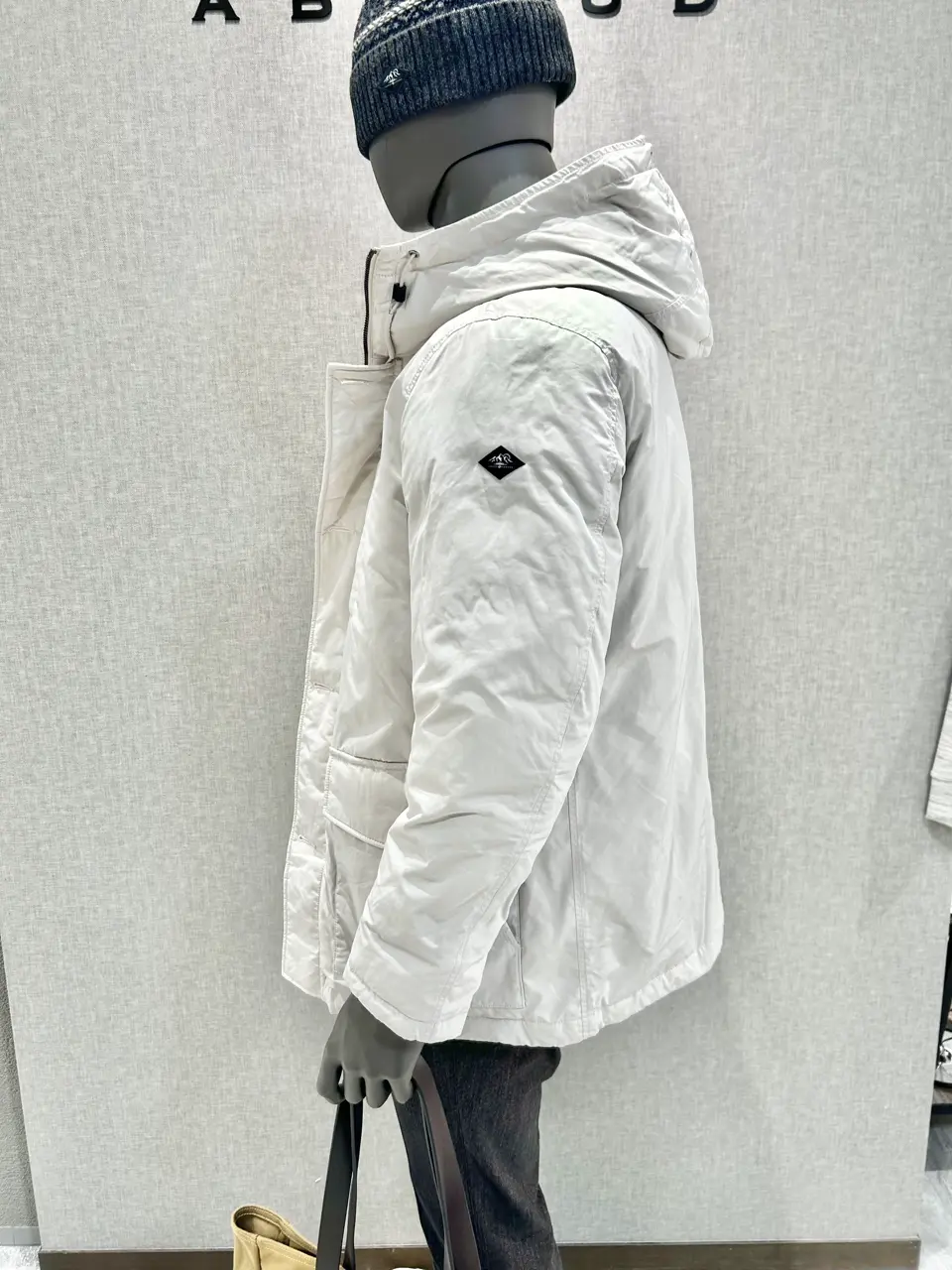 JOSEPH ABBOUD MOUNTAIN 上田 コーディネート画像