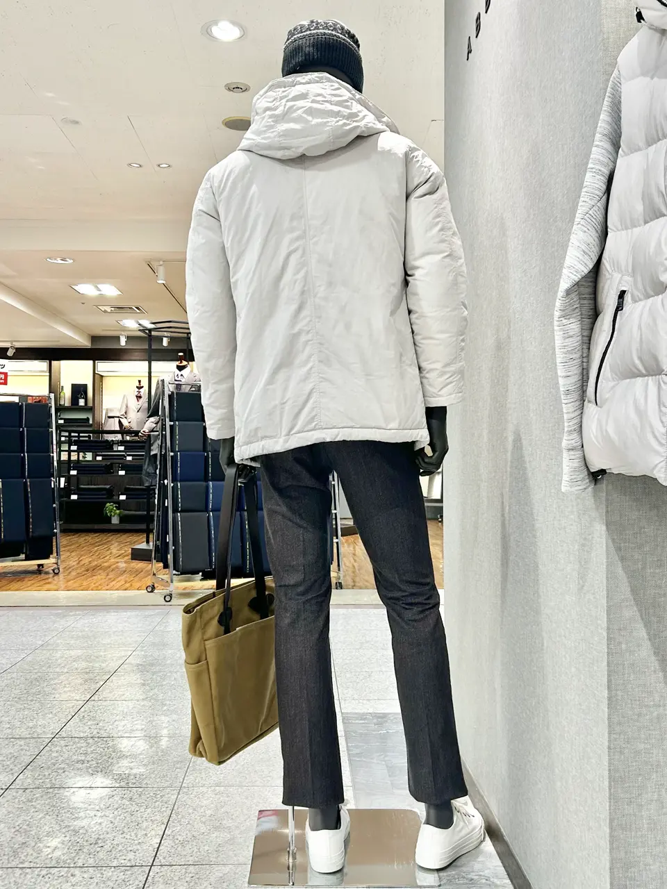 JOSEPH ABBOUD MOUNTAIN 上田 コーディネート画像