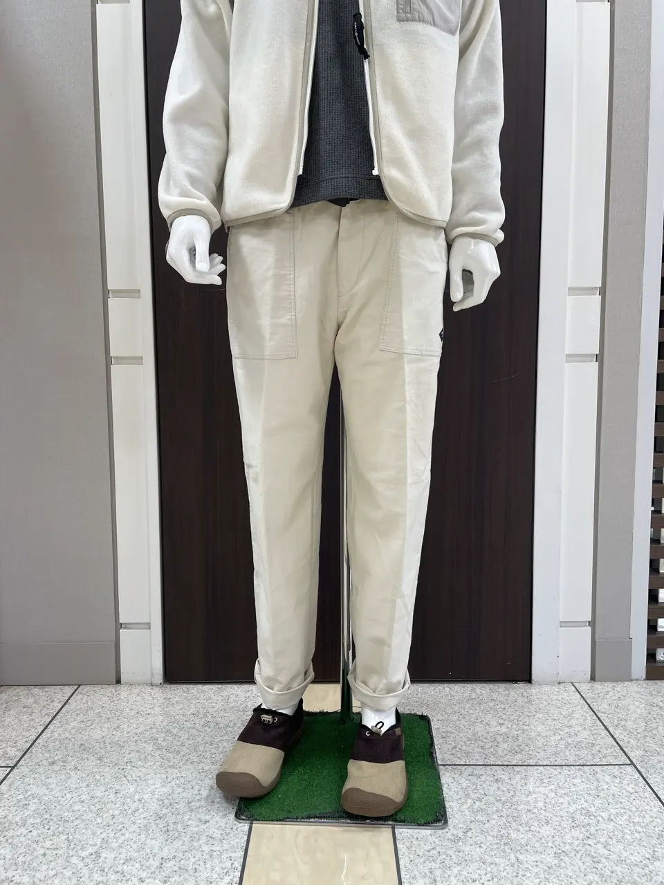 JOSEPH ABBOUD MOUNTAIN 松山 コーディネート画像