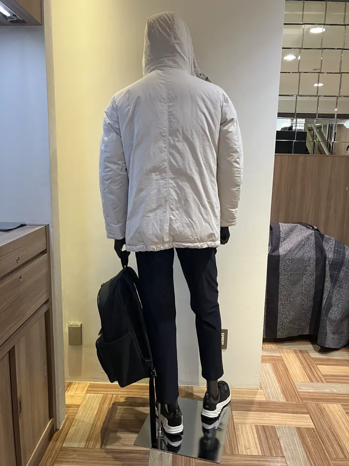 JOSEPH ABBOUD MOUNTAIN 小城 コーディネート画像