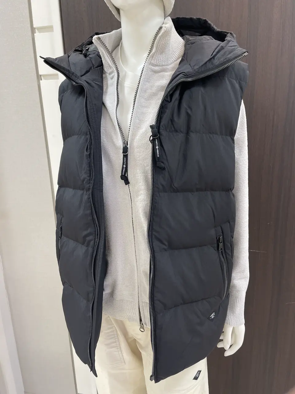 JOSEPH ABBOUD MOUNTAIN 松山 コーディネート画像