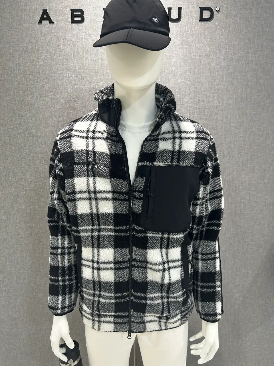 JOSEPH ABBOUD MOUNTAIN 上田 コーディネート画像