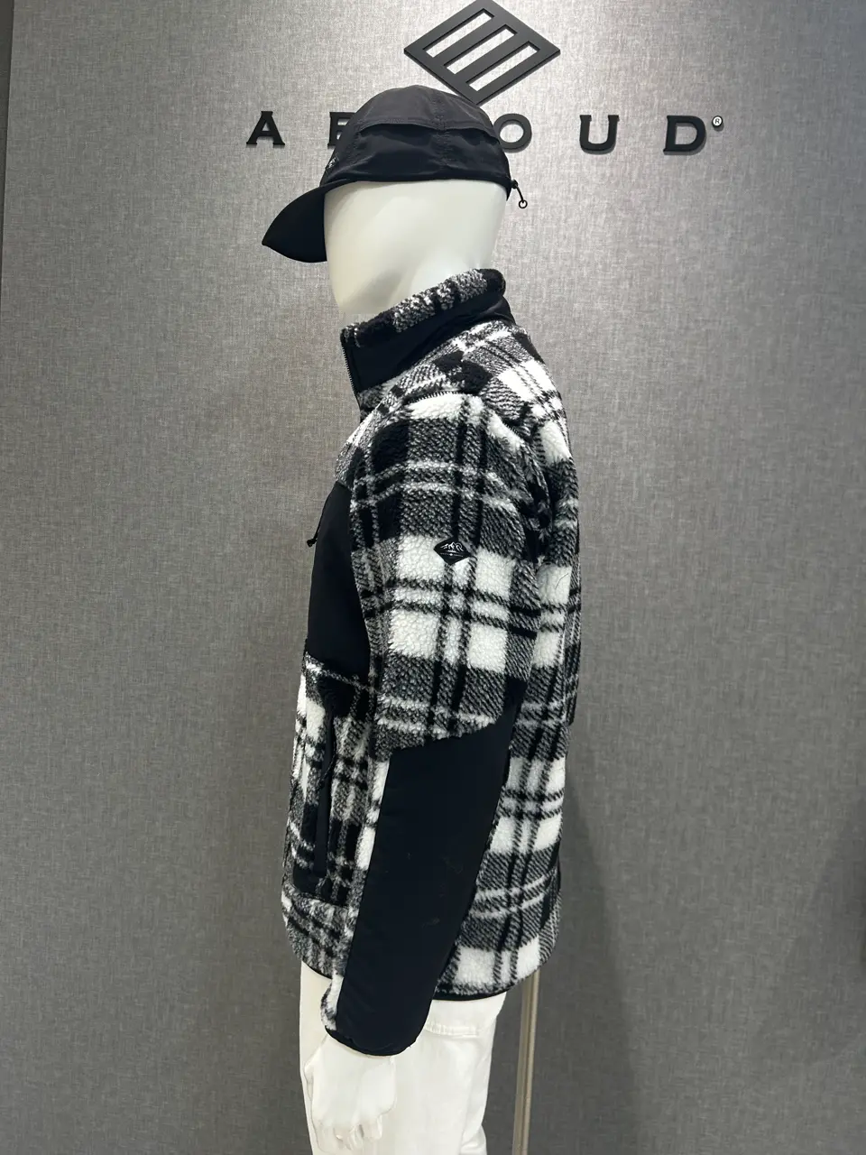 JOSEPH ABBOUD MOUNTAIN 上田 コーディネート画像