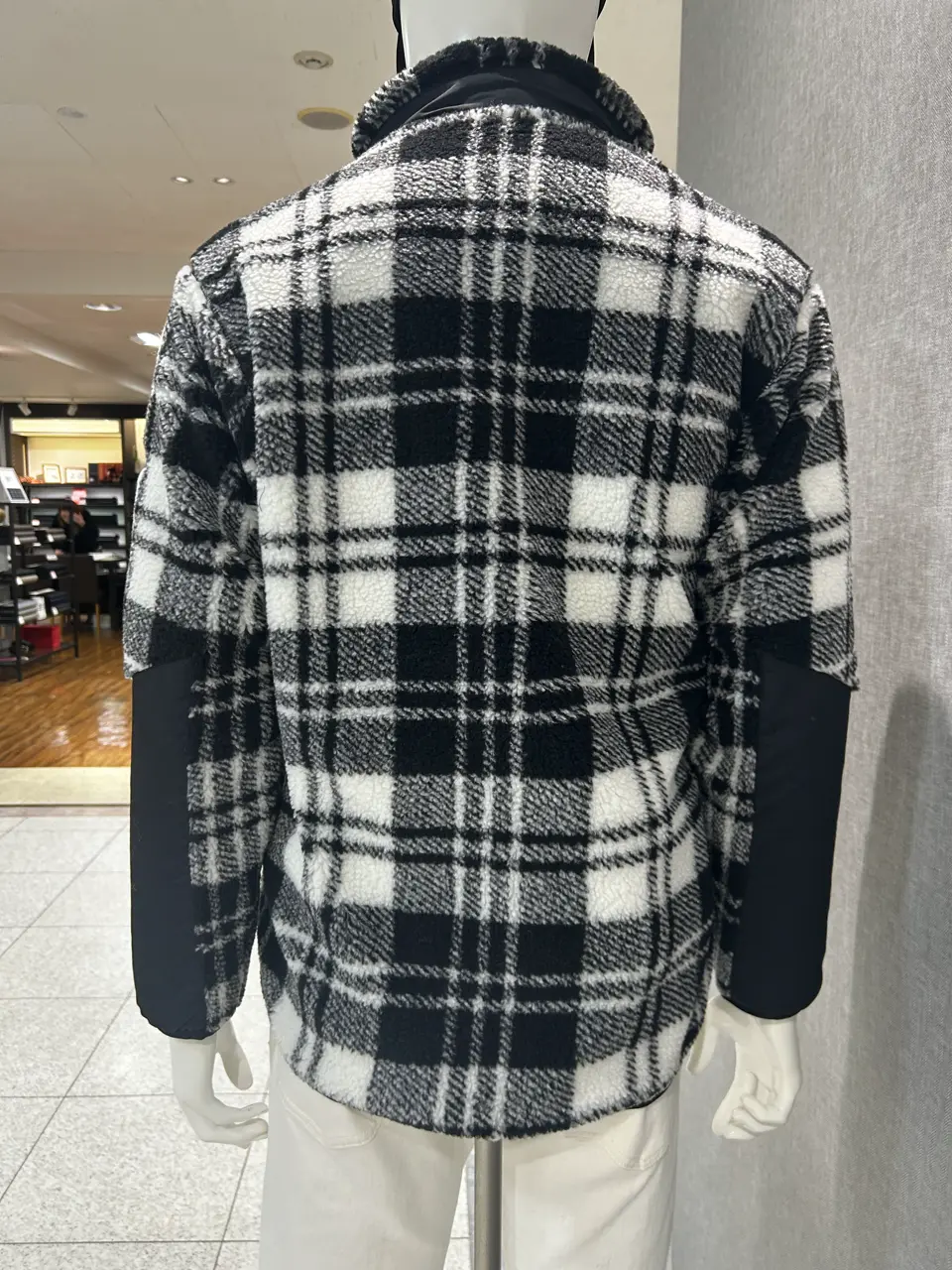 JOSEPH ABBOUD MOUNTAIN 上田 コーディネート画像