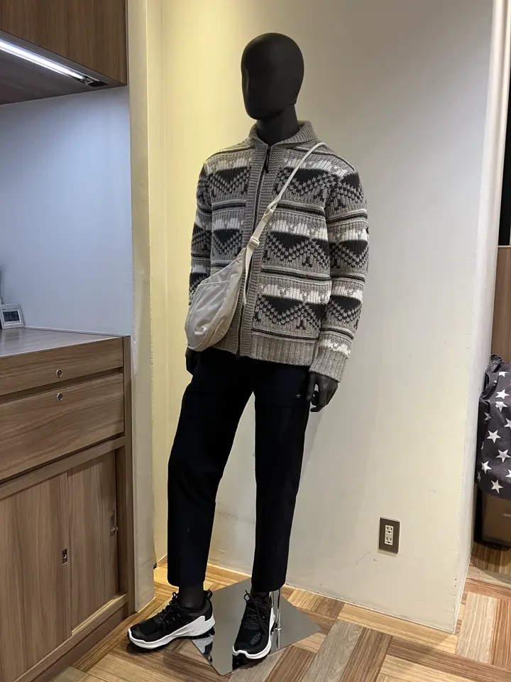 JOSEPH ABBOUD 小城 コーディネート画像